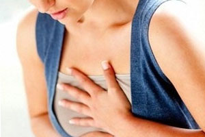 Симптомы болей в груди с левой стороны