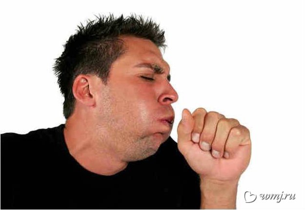 Свистящий кашель может быть спровоцирован бронхитом или астмой