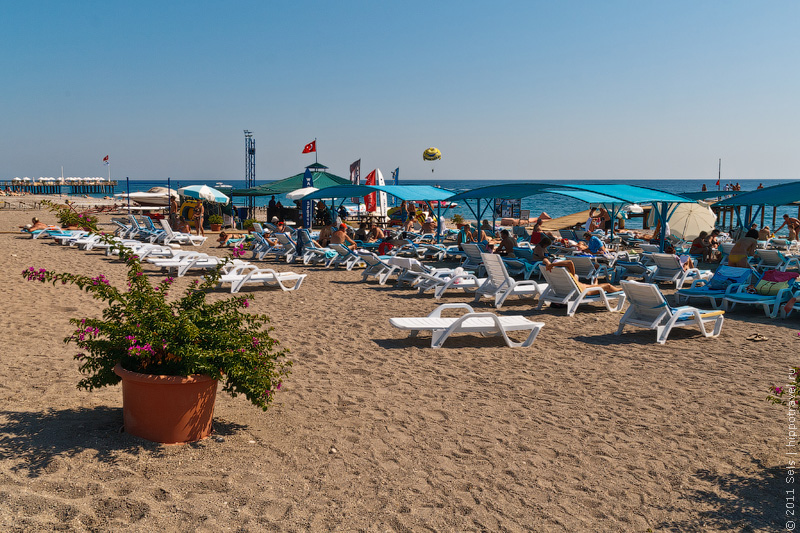 Погода в Турции в октябре — солнечный пляж