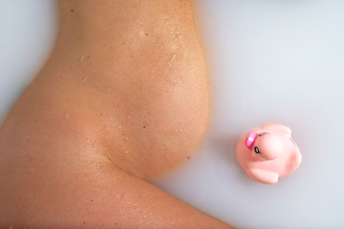 Можно ли беременным принимать ванну